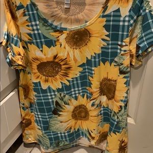 Lularoe sunflower classic t